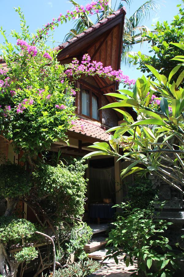 Blue Star Bungalows & Cafe Amed Eksteriør bilde